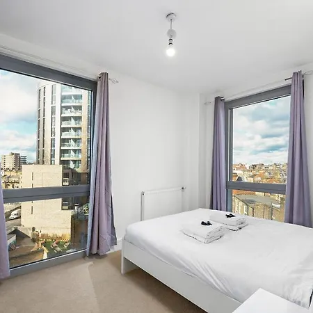 Modern Serviced 3-bedroom Flat In East