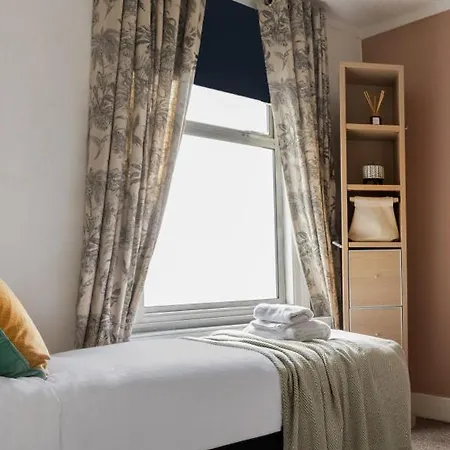 Perry Place - Forest Hill- 3 Bed House Holiday home