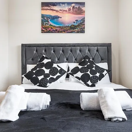 Guest house Charming Serviced Ensuite Modern Studio - Sleeps 2 - Near Wembley Stadium - Good Transport Link To Central London - Harrow Ha3 *