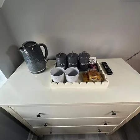 Homestay Wembley Serviced Apartment, 20mins From Central