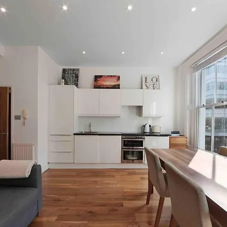 Apartment Huge 1 Bed -sleeps 4 De Lux Soho Fitzrovia London