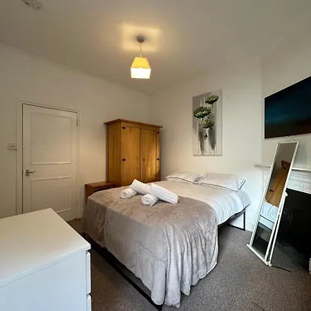 Family 2 Bedroom Flat In Fulham