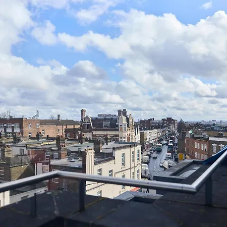 The Harlesden Classic - Lovely 2bdr Flat With Balcony
