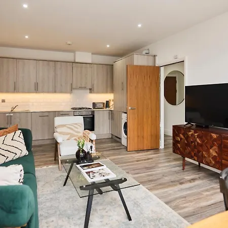 The Harlesden Hideout - Charming 2bdr Flat * London