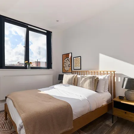 The Harlesden Place - Modern 3bdr Flat With Balcony Apartment London