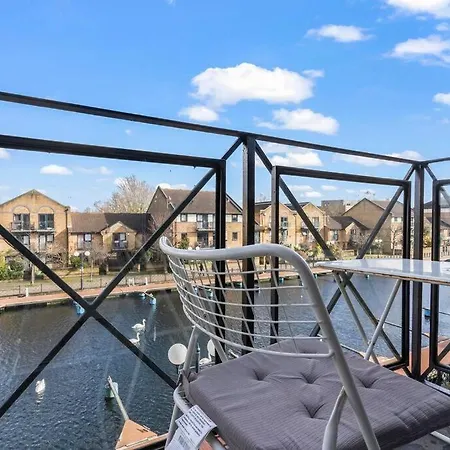 Apartment 1-bedroom With Free Private Parking - Canary Wharf