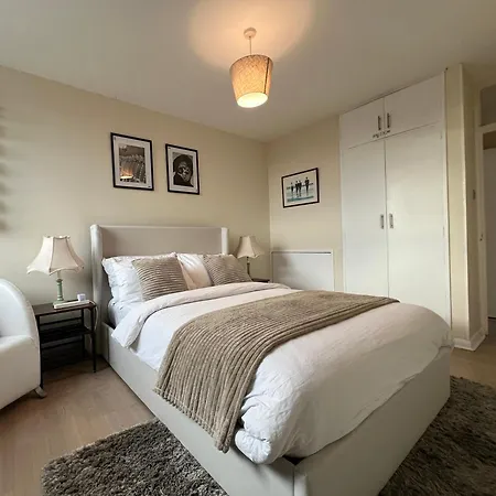 Apartment Amazing View 2 Bedroom In Abbey Road