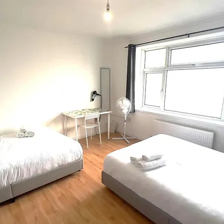 Stepney Comfy Double Bed 14 Pensjonat