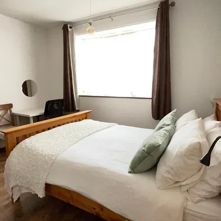 2 Bedrooms 2 Stations Apartmán Londýn