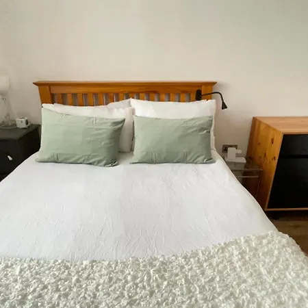 Appartement 2 Bedrooms 2 Stations *