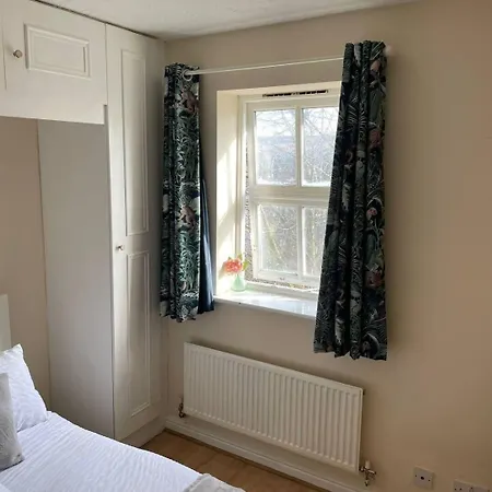 Apartment 4min Walk Uni Of East 1br London