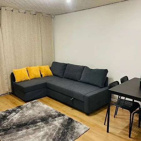 Apartment Well-preserved Cozy1br Flat In Lcy With Free Parking