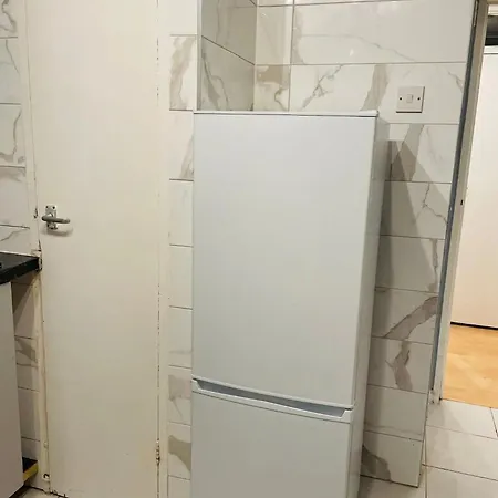 Well-preserved Cozy1br Flat In Lcy With Free Parking