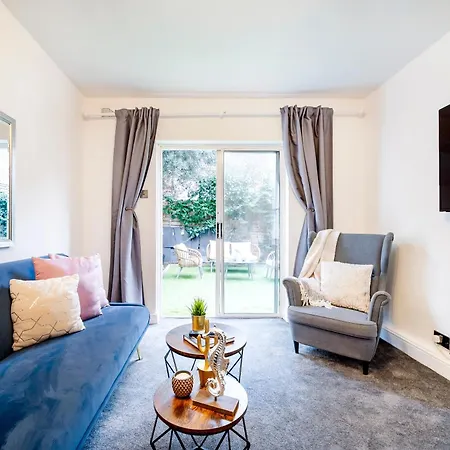 Beautiful Garden Flat Near Chelsea London