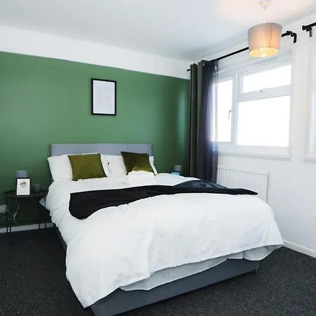 1 Bed Flat Tottenham Hale N17 Apartment London