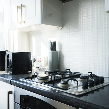 Apartment 1 Bed Flat Tottenham Hale N17