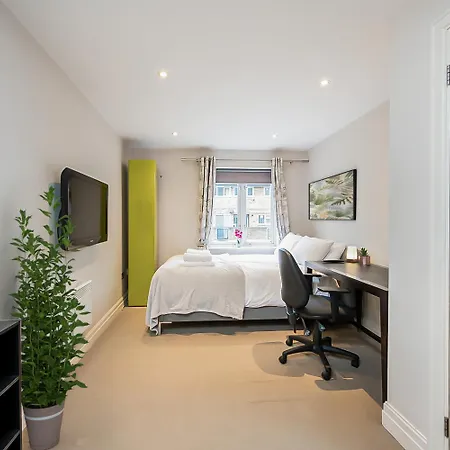 2 Bedroom Flat In Shoreditch * London