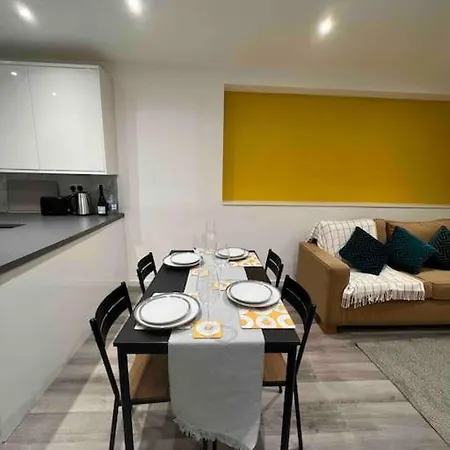 Stunning 3br Maisonette In Brixton