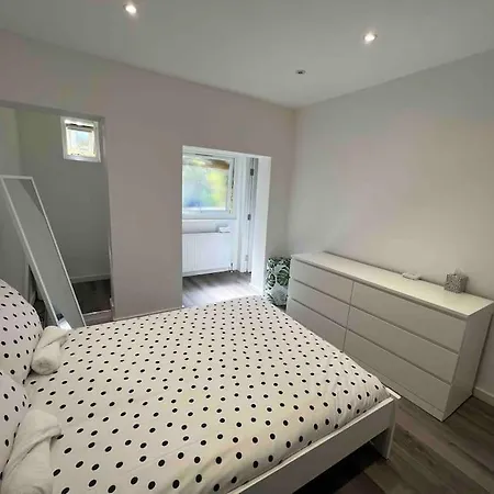 Stunning 3br Maisonette In Brixton