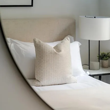 Luxury Mayfair Townhouse With Ac 3br 3ba Holiday home *