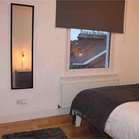 Very 2 Bed In Fulham *