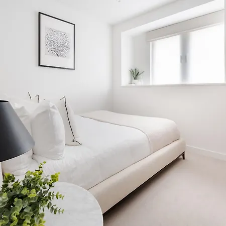Luxury Mayfair Townhouse With A/c 3br 3ba * London