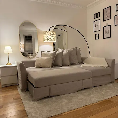 Hyde Park Corner House *