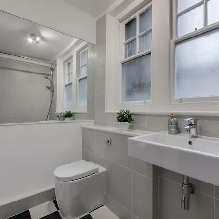 Apartment Spacious 1 Bed Apartment- Close To Kings Cross Station London