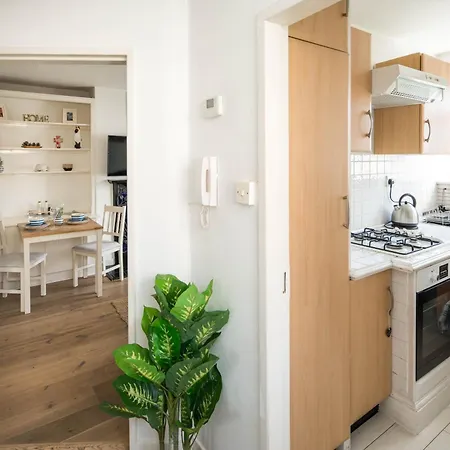 Ladbroke Grove Apartament