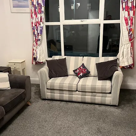 Lovely 1 Bedroom Flat In Quiet Wimbledon * London