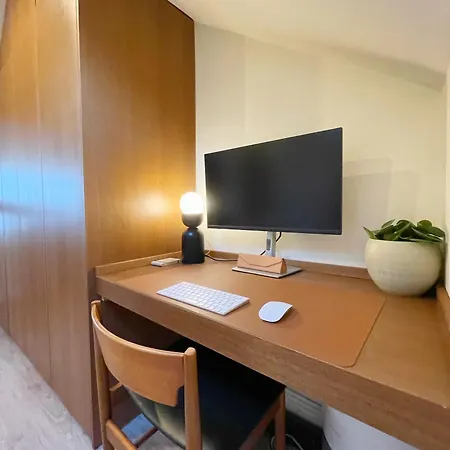 Tubeside Stylish 2-bed Flat *