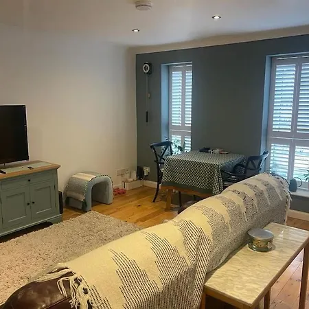 Flat In - Close To Excel Apartment London