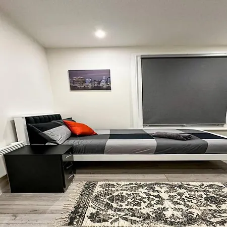 Apartment Flat In Ealing Broadway *