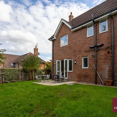 Holiday home Wimbledon - Driveway Parking Garden 4Bed