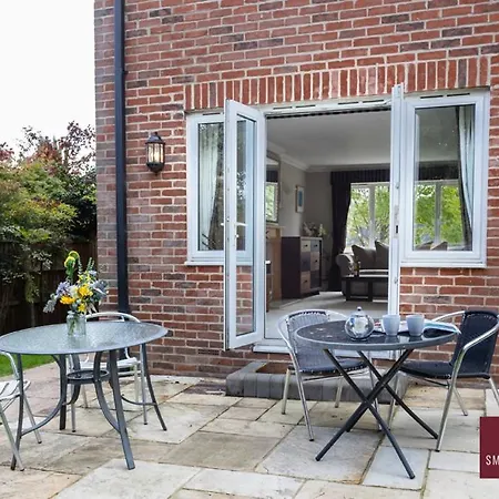 Holiday home Wimbledon - Driveway Parking Garden 4Bed
