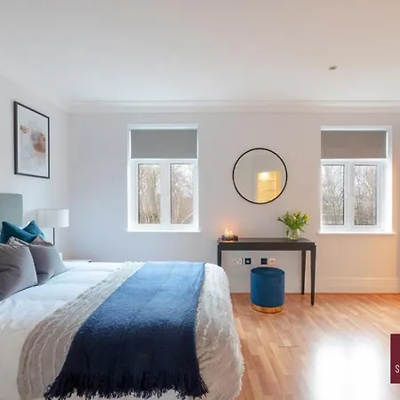 Apartment Richmond - 5 Bedroom Townhouse With Parking & Garden
