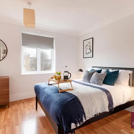 Apartment Richmond - 5 Bedroom Townhouse With Parking & Garden *