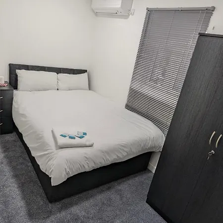 Cosy Ilford