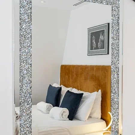 Stunning 1-bedroom Penthouse In Marble Arch 72