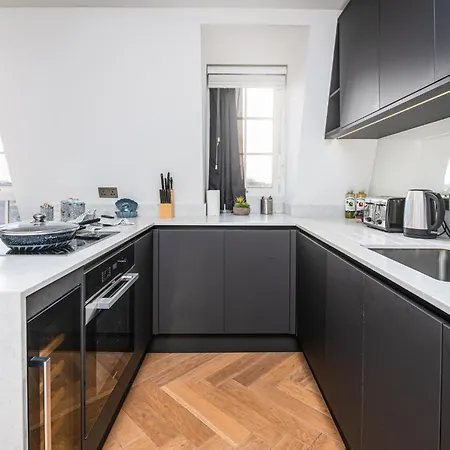 Stunning 1-bedroom Penthouse In Marble Arch 72 Apartment *