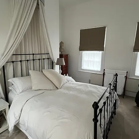 The Georgian House Apartment *