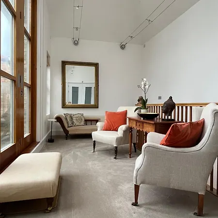 The Georgian House Apartment *