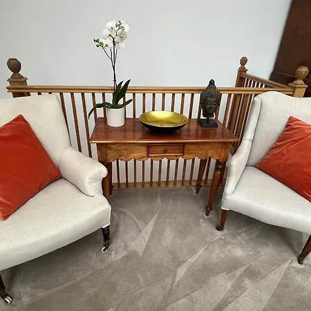 The Georgian House Apartment *