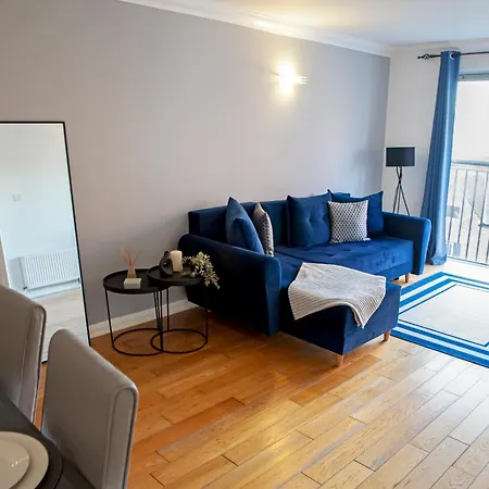 Spacious 2 Bed Flat In Wimbledon With Private Parking Apartment London