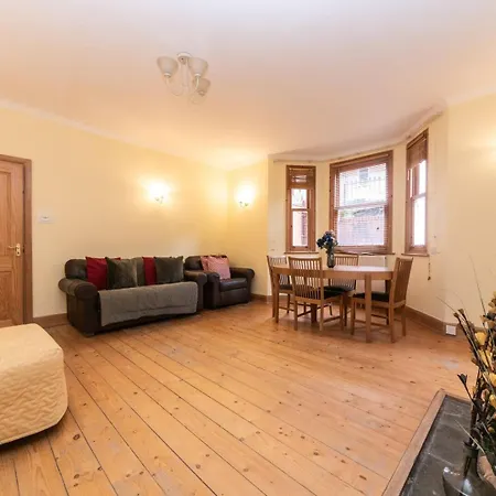 Garden Flat With A Heath Views & Skyline * London