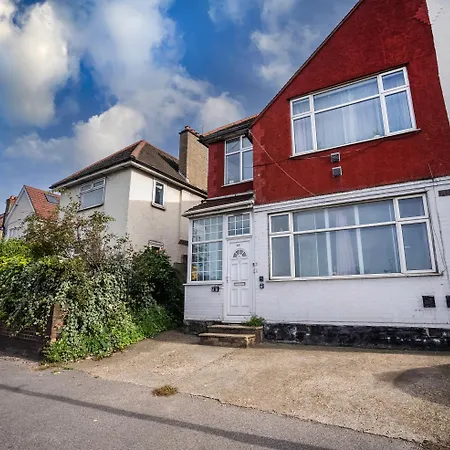 Neasdon's Guest Nest- 7 Mins Drive To Wembley Stadium Apartment London