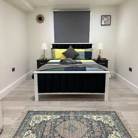 Apartment Lovely Ealing