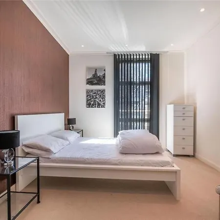 Penthouse Canary Wharf - Free Wifi