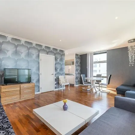 Penthouse Canary Wharf - Free Wifi Appartement