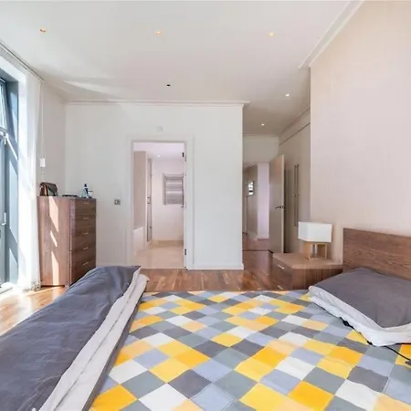 Penthouse Canary Wharf - Free Wifi